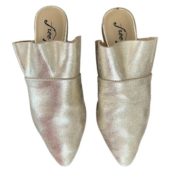 Free People Sienna Gold Metallic Point Toe Leather Ruffle Slip On Flats Size 37 - Picture 2 of 12